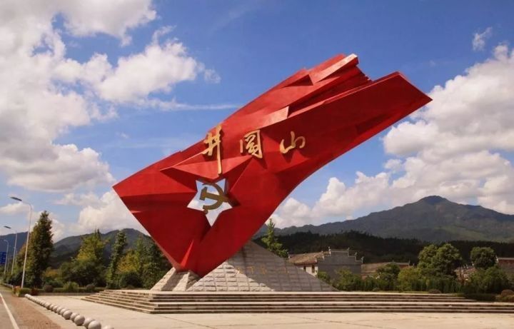井岡山、廬山、鄱陽(yáng)湖石鐘山、景德鎮(zhèn)、婺源篁嶺、三清山六日游